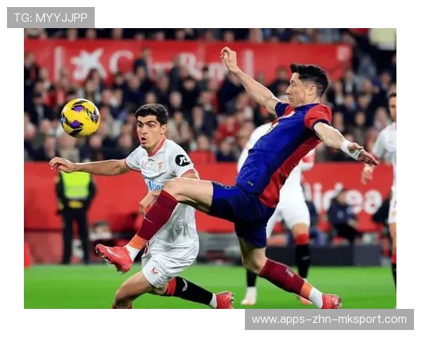 莱万门前垫射得手,巴塞罗那把机会吃干净