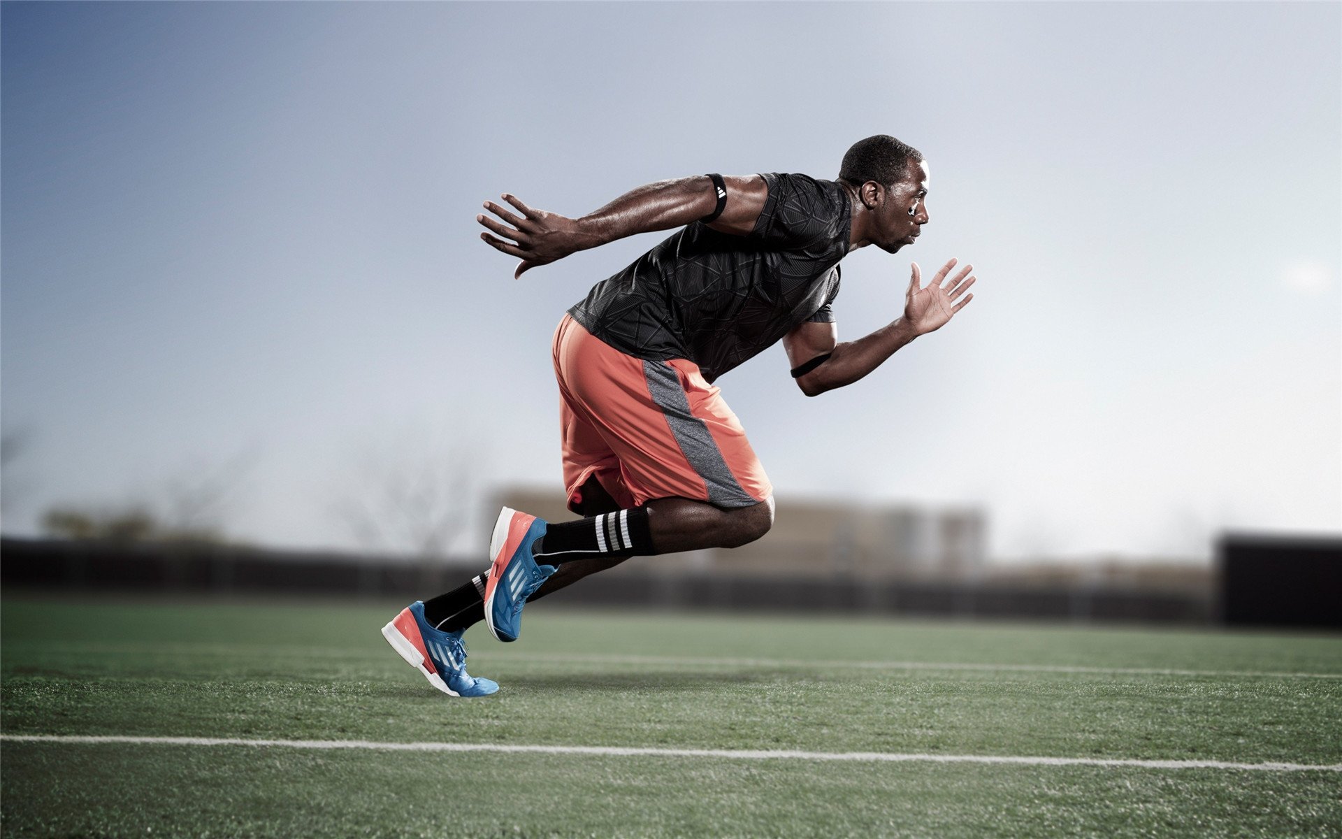 法国混合4×100米自由泳决赛稳步提升,4×200米自由泳决赛